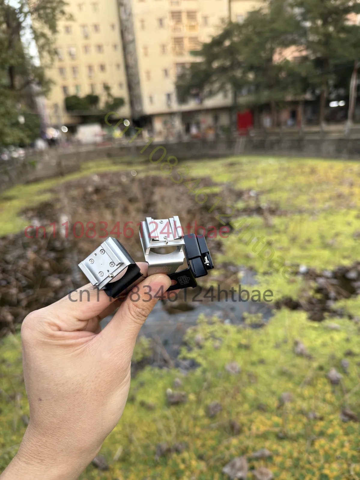 Czarno-srebrna metalowa baza z – Hot Shoe Adapter recenzja i cena