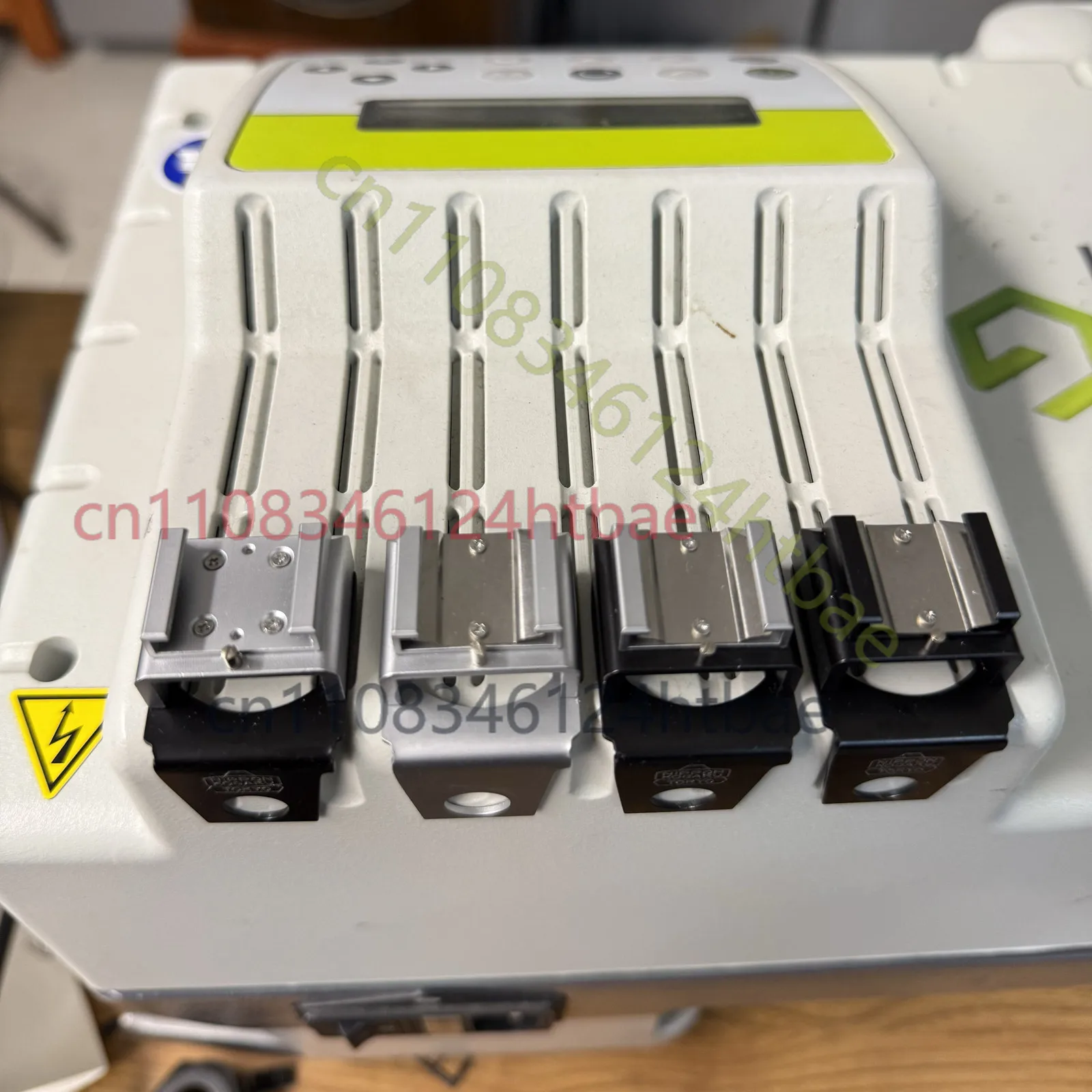 Czarno-srebrna metalowa baza z – Hot Shoe Adapter recenzja i cena